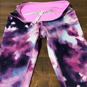 Lululemon crops size 6